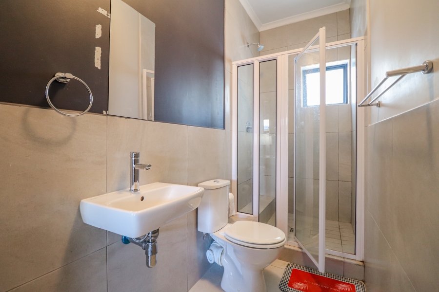 1 Bedroom Property for Sale in Overbaakens Eastern Cape